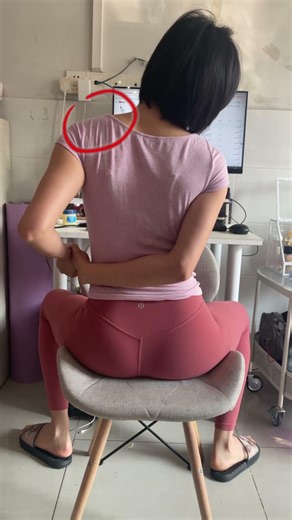 Fix Neck & Shoulder Pain Fast | Levator Scapulae Stretch in 30 Seconds