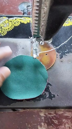 Creative ideas that you can try from patchwork into beautiful flowers, #sewing #sewingtips #sewingtutorial #sewingmachine | RUDI Tailor