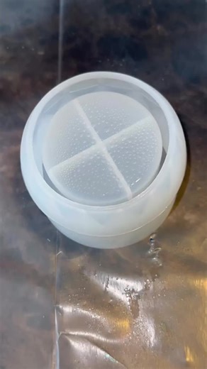 Who knew mini pots could steal the spotlight? These sparkly resin pots are perfect for succulents, tiny treasures, or just to add a little sparkle to your day! 💖✨ Beautifully made by @hightidecreations407 Create your own masterpiece with @nakedfusionresin. Follow us for more dazzling resin ideas! 🌟 #ResinArt #SparklyResinPot #ResinCreations #ResinSupplies #MiniResinPot #NakedFusionResin #ResinCrafts #HandmadeResinArt #CustomResinProjects #ResinInspiration #ResinDecor #EpoxyResinPot #DIYResinAr