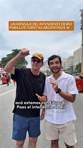 Rio Para Argentinos | Carlos Velazco y Nati Cúneo on Instagram: "Nos cruzamos al intendente de Río @eduardopaes en plena playa de Copacabana y le pedimos un mensaje para todos los turistas que vienen a Río en estas vacaciones ✈️ Nos habló en español y con un lindo mensaje a todos los argentinos 🫶🏼🇧🇷🇦🇷 Estás por venir? Contanos en los comentarios 👇🏼"