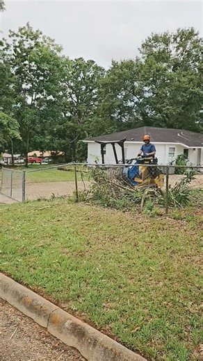 🌲 Verwandeln Sie Ihren Kompaktlader in eine Forstmaschine! Der SSK LINE Mulcher – entwickelt für Präzision, Robustheit und maximale Leistung bei der Vegetationskontrolle. 💪 Kompakt. Durchsetzungsstark. Für echte Profis. 👉 Jetzt das Video ansehen. 📩 Kontaktieren Sie uns für technische Details, Preise und Vertriebsmöglichkeiten. #Forstmulcher #SSKLINE #Kompaktlader #Mulchen #Landschaftspflege #OSMAtechnik #ProfiWerkzeug #RobusteLeistung | Osma Forstbetriebe Und Agricoltural Ausrüstung