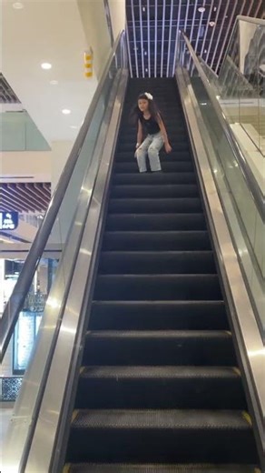 Cute baby girl escalator setting#cutebaby