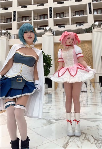 It’s not a con if I don’t hit one of these 🙂‍↕️🙂‍↕️ Madoka: @ava 🫐 Sayaka: me #madokamagica #cosplay #madoka #sayaka #katsucon