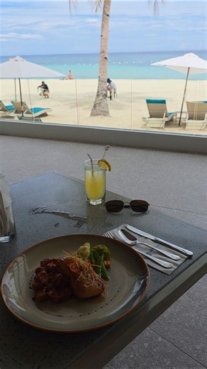 Henann Premier Coast Might Have the Best Lunch View on Alona Beach #bohol