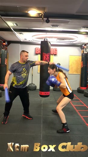 Elite Focus Mitt Drill #boxingcombination #boxing #boxingtraining #mma #boxefitness #boxingworkout