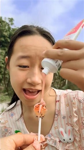 Gia đình vui vẻ, cùng qỏa cam ớt cay bí ẩn và các loại nước sốt cà phê, thơm ngon#outdoors#chocolate