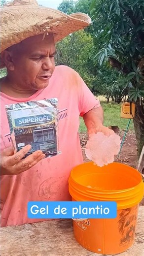 Planting gel is essential so you don't lose any fruit tree seedlings! #plants #plants #hydrogel