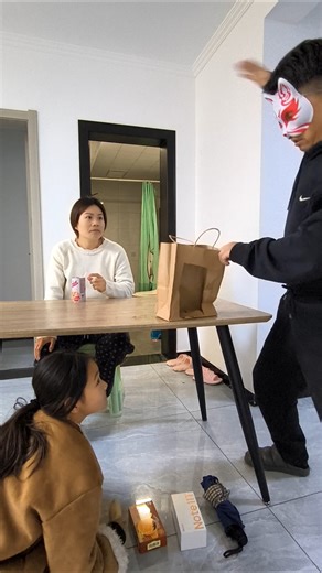 I Tricked My Wife With a Cardboard Box!#FamilyComedy #FunnyFamily