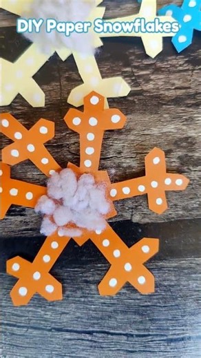 Amazing DIY Paper Snowflakes | Easy Winter Craft| Beautiful Paper Snowflakes (Super Easy!)#shorts