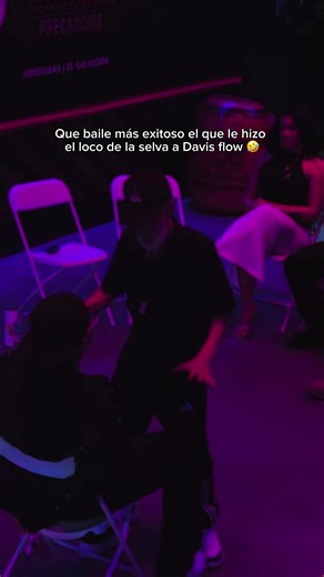 El baile más exótico que le hizo el loco de la selva a Davis Flow 🤪😁#teamdavisflow #eljuegodelhambre #lacabra🐐 #supu #fypシ
