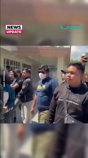 Pria di Sulbar Pukul Polisi saat Demo: Kini Diciduk, Ngaku Dibayar Rp 100 Ribu