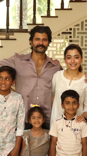 Vijay Devarakonda And Rashmika Meet Their Little Fan Luckythalli | Fan girl meets Vijay devarakonda​