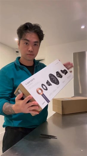 Oon on Instagram: "After a two years I finally bought another Dyson professional hairdryer. I paid for it, just under £300💸 and I will take it with me and use it in Malaysia. My verdicts Size and Shape : Same as previous model Colour: violet and copper(preferred Grey/Black) Motor : little powerful and faster. The accessories comes with standard nozzle , diffuser and extra filter. Apparently violet is my lucky colour for 2026 and it looks very sassy hopefully it will brings me good luck. #newhai