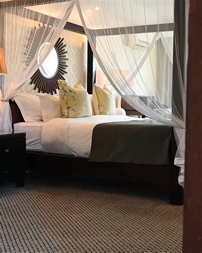 Experience true bush luxury at Jozini Tiger Lodge & Spa, where every room overlooks the lake. 🐟Watch nature take the lead as you relax in comfort, see wildlife wander, and let the beauty of the bush shape your stay. Book now: https://bit.ly/4pTIhdO #JoziniBushLuxury #BushRetreat | Jozini Tiger Lodge
