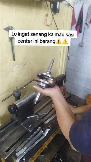 Jadi Pomen Bukan Senang: Realita Kerja Pomen di Foundry