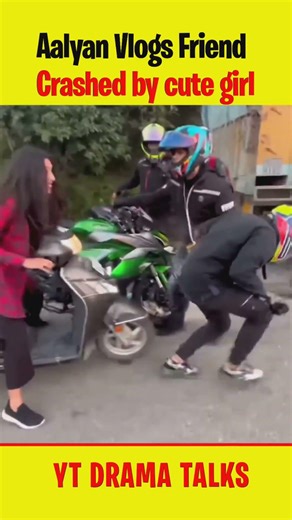 ‪@aalyanvlogs1299‬ Friend Crashed By Scooty girl #shorts #motovlog #minivlog #youtubeshorts