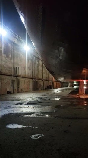 20231106 181950 Joides Resolution Dry Dock Amsterdam