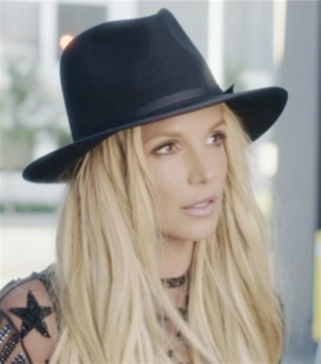 Not Friday, but still dreamin' a mile a minute... #britneyspears #makeme #glory #musicvideo #popmusic