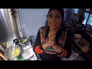 Pakoras de poivron farci et son chutney de coriandre.