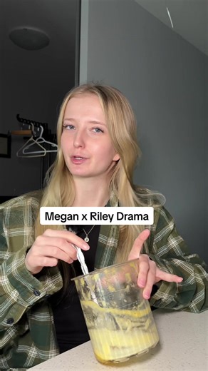 Riley Green is blocking Megan Moroney fans who’re commenting on his video singing a song allegedly “clapping back” at Megan’s new song about him🫣🫣 Oh the drammaaaaa😩 #meganmoroney #rileygreen #countrymusic #drama