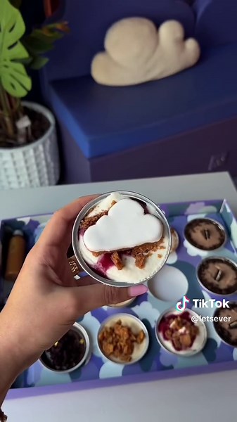 Replying to @daloopia متوفر حق يمعاتكم بموقعنا💜 و منصات التوصيل 🚙🤩 Perfect for your gathering 🤩💜 Available on our website and delivery apps 🚙✨ #bakery #بيكري #gathering #chocolate