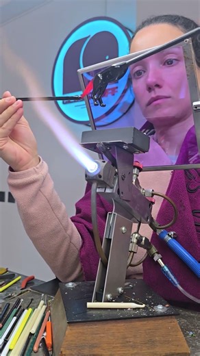 Making a Handmade Glass Labrador Retriever 🐶 Lampwork Glass Dog Figurine