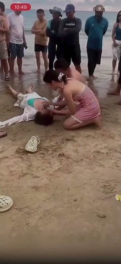 Two Good Samaritans Revive a Woman Who Drowned With CPR