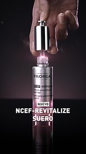 ¡✨ Transforma tu piel en un solo paso! ✨ 🌟 Nuestro Sérum Revitalizante es el secreto para una piel radiante y rejuvenecida, formulado con el exclusivo complejo NCEF de Filorga 💧. Diseñado para actuar tan eficazmente como un tratamiento profesional, este sérum alisa, unifica e ilumina tu piel desde la primera aplicación 🌈. 🔬 Con 10 poderosos principios activos, tu piel recibirá una explosión de vitalidad, suavidad y luminosidad… ¡sin necesidad de inyecciones! 😉 💖 Ideal para quienes buscan r