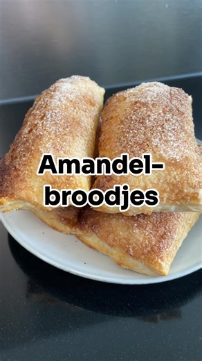 Makkelijke Amandelbroodjes Met Amandelspijs
