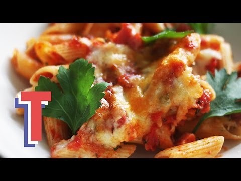 Tomato And Cheese Pasta Bake: Food Fest 3