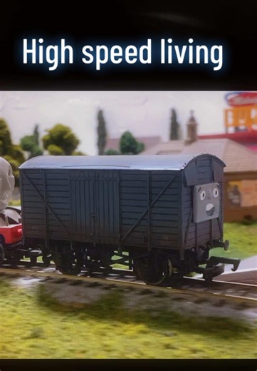 #modeltrains #gordonthebigengine #troublesometrucks #modelrailroad #modelrailway