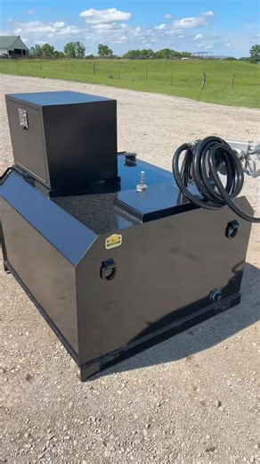 100 Gallon L Tank: Fill Your Hay Fleet in One Trip