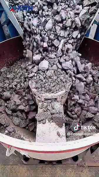 Basalt crushed stone production line. The finished product is really excellent.#mining #stones #mobilecrusher #conecrusher #jawcrusher #ballmill #sandmaking #stonecrusher #quarry #stonecrusherplant #rollercrusher #rockcrusher #hammercrusher #crusher #vibratingfeeder #sandwashing #sandwashingmachine #mobilecrusherplant