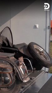 Wayne sabe que su Harley 1948 Sidecar es una maravilla, y el evento de motocicletas antiguas es el lugar perfecto para demostrarlo. 🔥 Los fanáticos no dejan de asombrarse con cada detalle. 😮 #BuscandoAutosClásicos Disfruta el contenido de Discovery en #HBOMax Suscríbete ahora: https://bit.ly/MAX-DiscoveryEsp | Discovery en Español