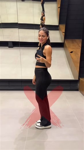 Women Fitness... on Instagram: "Pose like this queen🔥❣️...... Workout with me🔥..... #workout #womensfitness #womeninfitness #women #inshape #gymlife #gym #fitnessvideos #fitnessmotivation #fitnessgirl #fitnessaddict #bellyfatburner #workout"