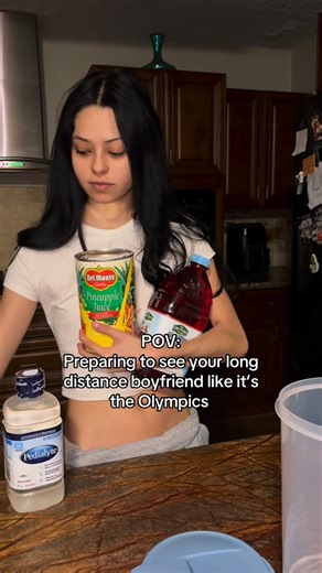 Providing Long Distance Relationship Advice💘 on Instagram: "Preparing to see your long-distance partner really is an Olympic sport 🏋️‍♀️💅 I swear, the amount of prep I do before every visit could qualify me for a gold medal 😂 but here’s what helps me feel my best every time we reunite: 1️⃣ Start hydrating way before the trip the travel stress and excitement can take a toll on your energy. 2️⃣ Don’t skip sleep. Trust me, the reunion hugs hit different when you’re not running on two hours of r