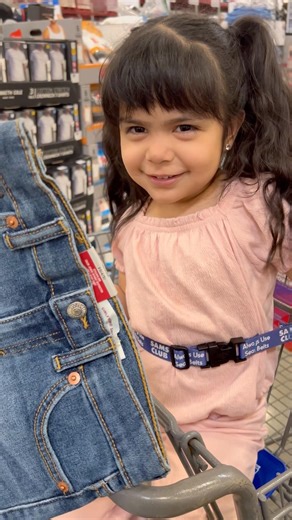 Shopping for Summer Clothes with mom. #shopping #summer #trending #fyp #vlog