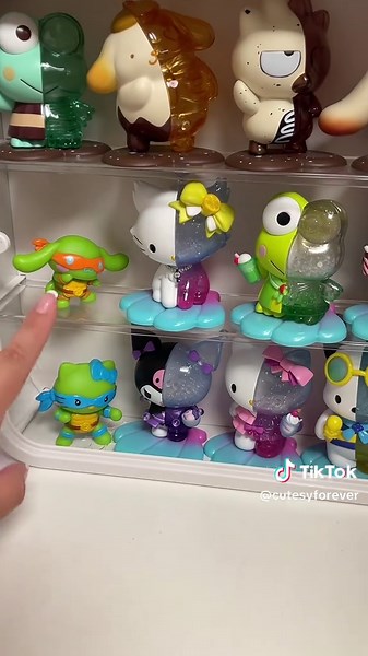Hello Kitty & Friends Collection Unboxing Display