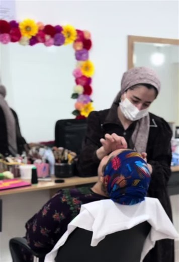 Makeup Artist Tips for Stunning Looks