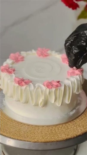 1 Pound Cake Decorating Ideas || #yummy #cakedecorating #birthdaycakeideas #short #ytshorts #viral