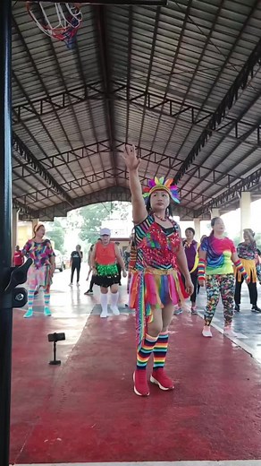#DIY rainbow zumba outfit#power puff girls on the floor