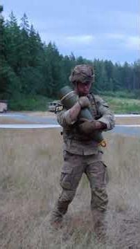 US Army Pacific Soldiers Carry 155mm Dummy M777 Howitzer Rounds 100 Meters Best Squad Competition