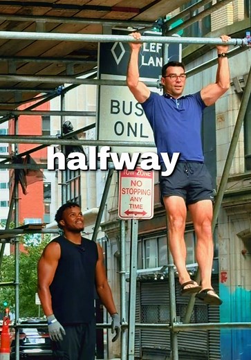 Surprise Fitness Test on a Stranger — Street Calisthenics Pull-Up Challenge