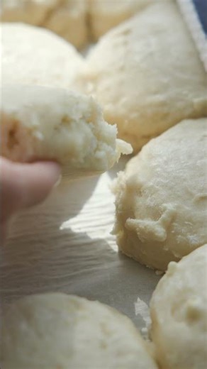 EASY 4-Ingredient Scones recipe.