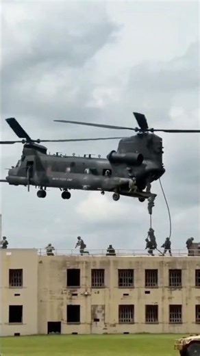 CH-47 #usmilitarycombat #military #pilot #ch47chinook