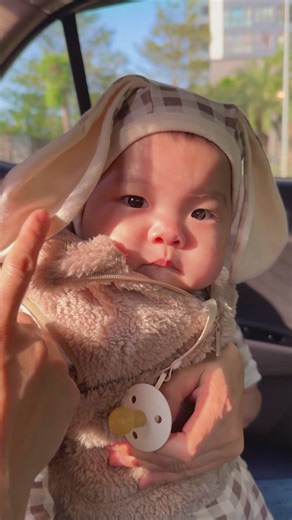 Em Bé Cười Dễ Thương Trong Clip Đặc Biệt