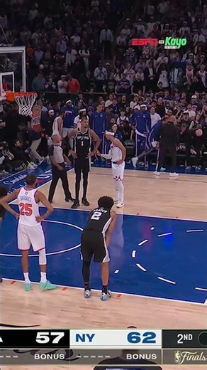 Knicks fans being savage