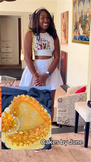 Customer Reactions 🥳 Order your next cake with Cakes by June today! #cakesbyjune #cake #cakesofinstagram #explorepage #viral #cakedecorating #cakeart #customcake #birthdaycake #customer #reaction #cakeideas #buttercreamcake | Cakes by June