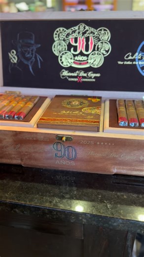 The @arturofuentecigars toy maker @carlitofuentejr released his special treats to celebrate what would have been Carlos Sr 90th this year… what a creation from just the box alone! The cigars are already aged years as of today and feature their first ever double wrapper of corojo & Cameroon on the same crafted cigar. • They’re in the lounge now and limited for the taking… $13 a piece when you support the Don Carlos line and show them some love!! 💕 | Holy Smoke Cigar Cafe