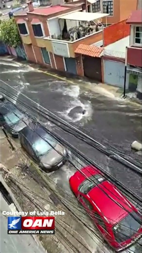 A massive leak flooded a street in Mexico City with water gushing